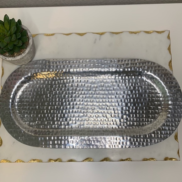 Silver Tray - Modern Hammered Design - Picture 1 of 11